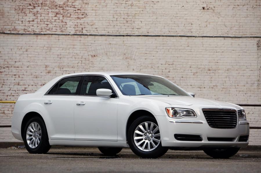  Chrysler 300C 2011 года  (фото 63 из 83)